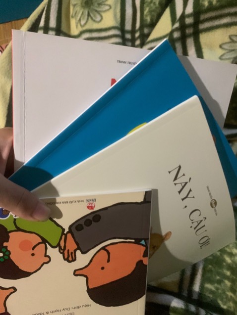 Sách xinh, nội dung hay con mình 1 tuổi cực thích cuốn này