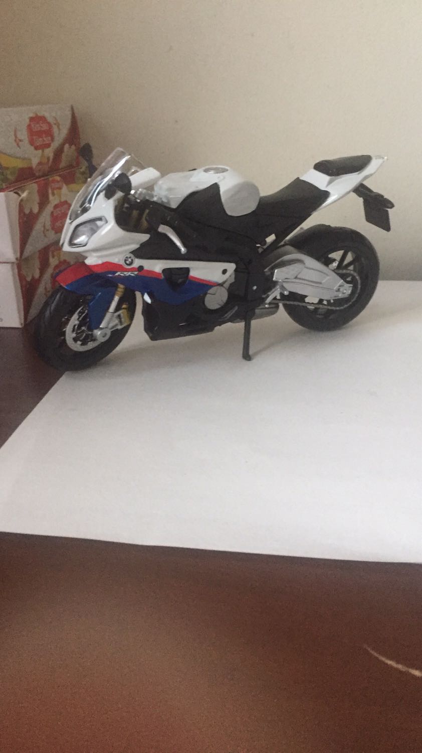 nhưng mà hàng giao hơi muộn nhưng mà tôi rất thấy vui khi mà bờ la