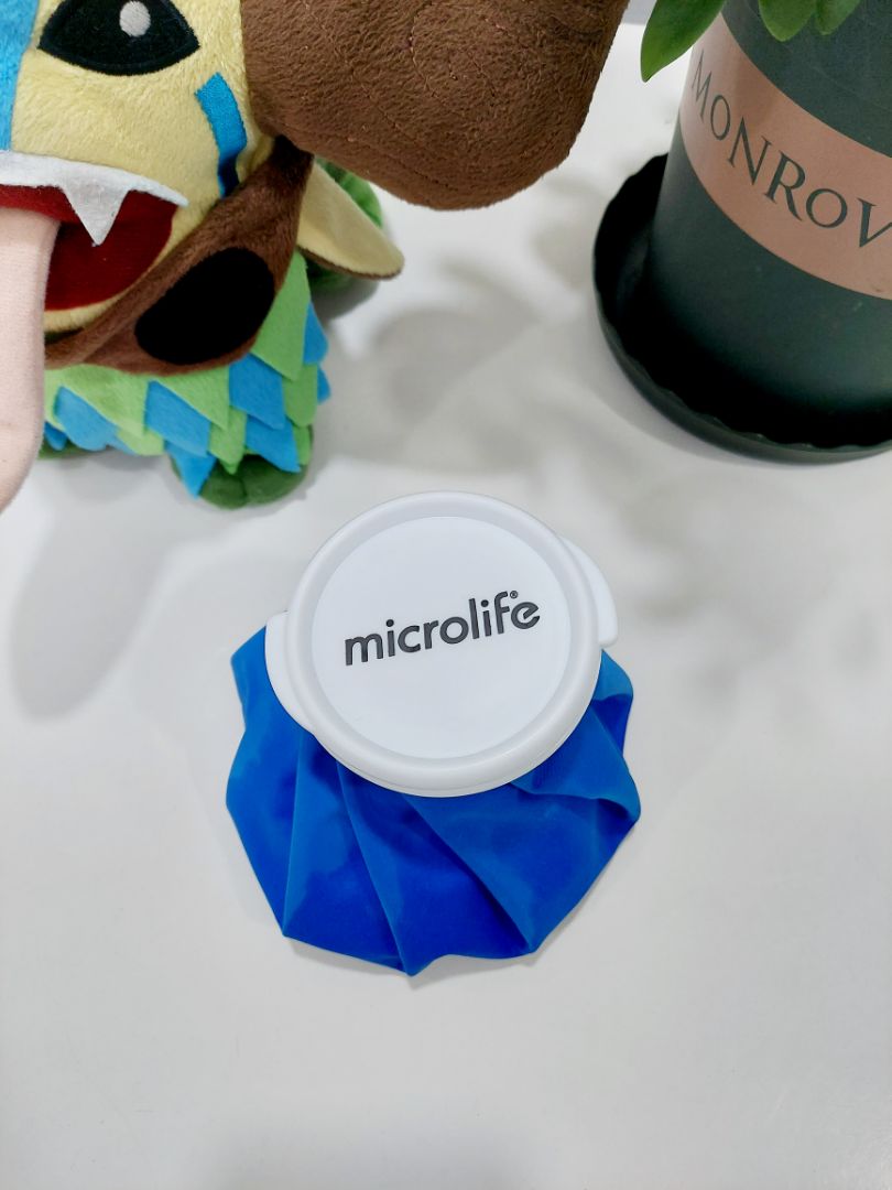 Túi nhỏ nhắn, chất lượng ổn, giữ lạnh cũng khá lâu (tầm 30 phút)