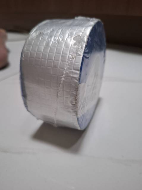 Đã sử dụng cảm nhận độ kết dính chắc,phù hợp hầu hết các loại  vật liệu khác nhau.Chất lượng tốt.