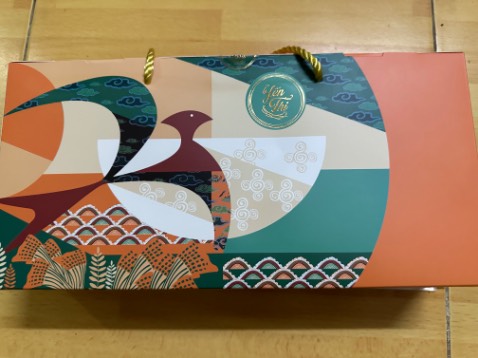 Đóng gói chắc chắn, yến 30% thấy khá đặc, có thêm chút đường thấy cũng dễ uống, thêm túi dễ tặng quà .