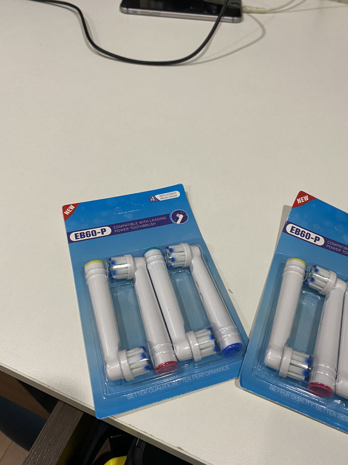 Shop giao hàng rất nhanh chóng. 
Shop đóng gói rất cẩn thận. 
Có nhiều quà tặng bất ngờ. Hấp dẫn. 
Sẽ ủng hộ shop dài dài