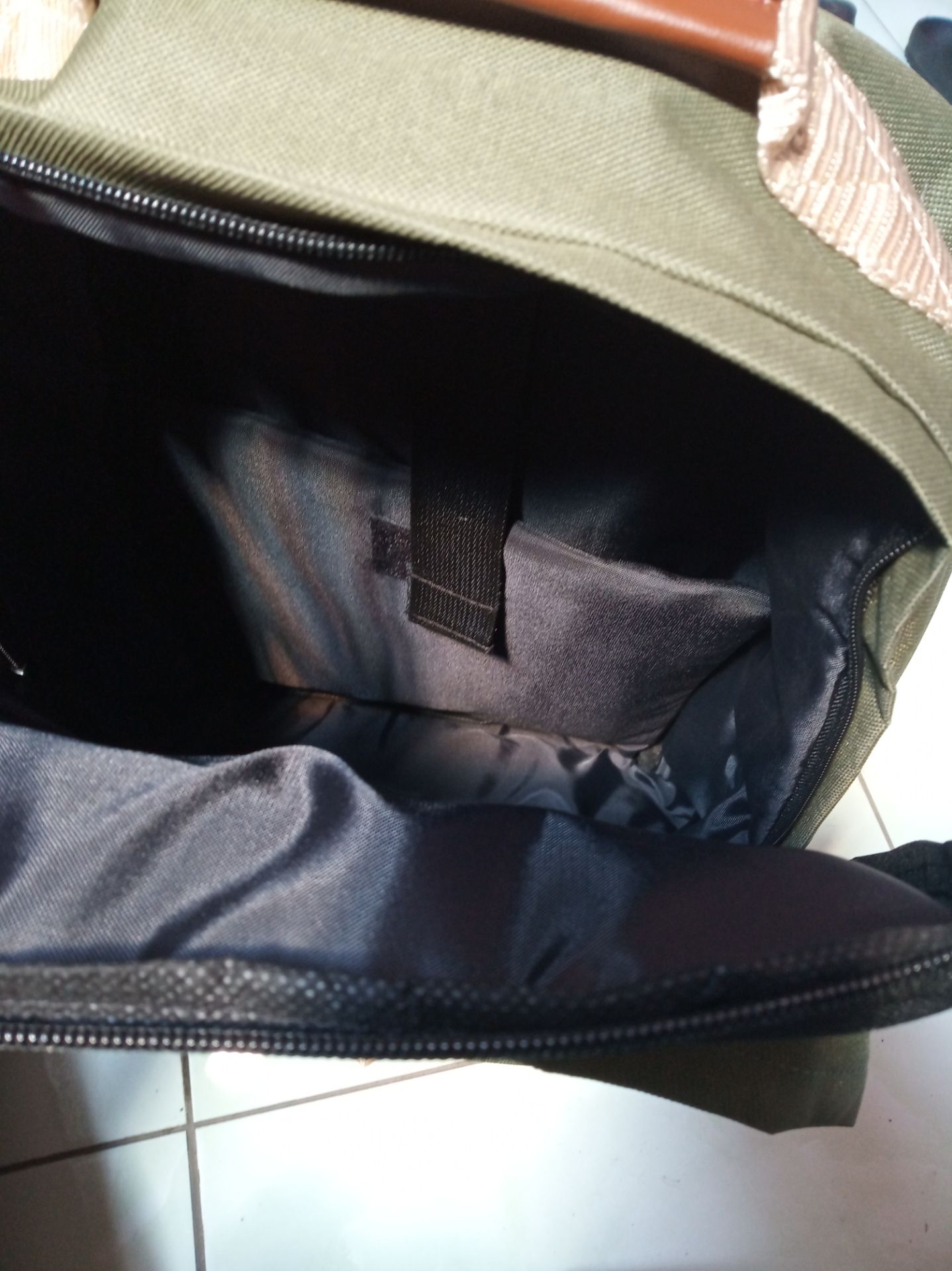 đẹp y hình, bên trong rộng rãi lắm luôn..............