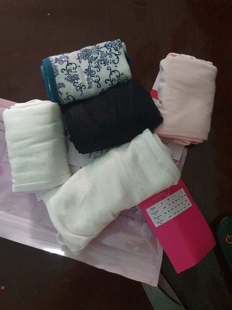 giao hàng nhamh ghê, hôm qua đặt sáng mai đã có, mua lần 2 ryi vì mặc rất thích, thoải mái.