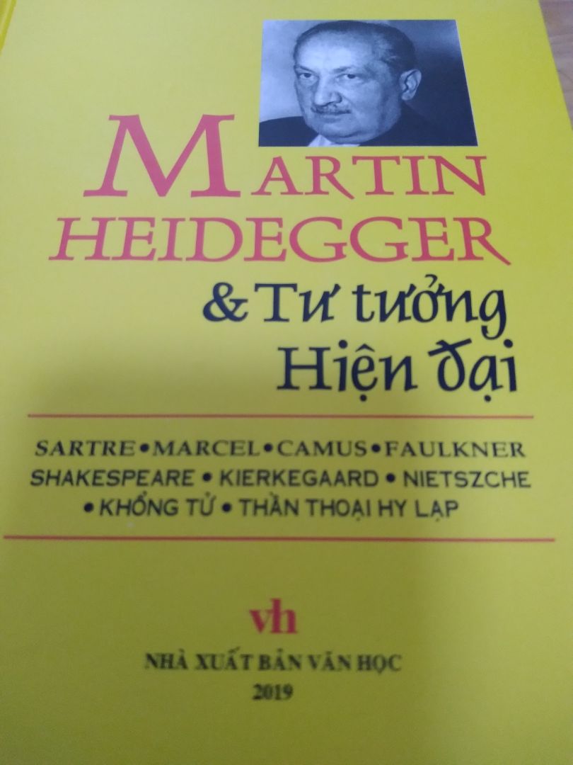 một cuốn sách khảo cứu triết học từ tác giả người việt. bùi giáng, một thi sĩ nhưng đầy minh triết. giúp độc giả tiếp cận với heidegger một cách đầy đủ. một cuốn sách khảo cứu triết học từ tác giả người việt. bùi giáng, một thi sĩ nhưng đầy minh triết. giúp độc giả tiếp cận với heidegger một cách đầy đủ.