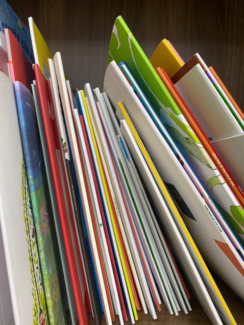 Sách đẹp, sop gửi đủ bộ, đang mới, giao hàng hơi lâu nhưng sách okkk lăm nha
Đã mua nhiều sách bên sop nha