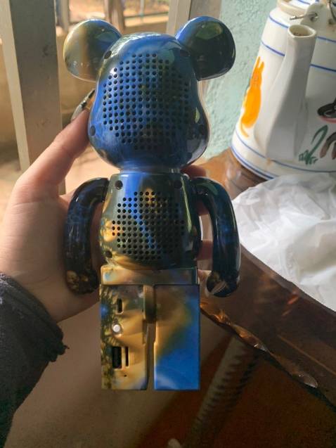 Shop Giao hàng siêu nhanh ,tư vấn rất nhiệt tình. Mẫu loa thiết kế đẹp vừa để nghe nhạc vừa để trang trí cho bàn học quá đẹp  mình rất ưng ý  luôn