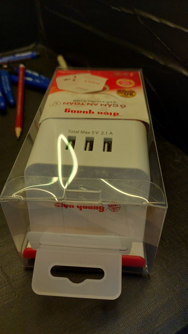 giao hàng với đóng gói miễn chê luôn, chưa dùng nhưng chất lượng đồ điện quang thì không nghi ngờ luôn