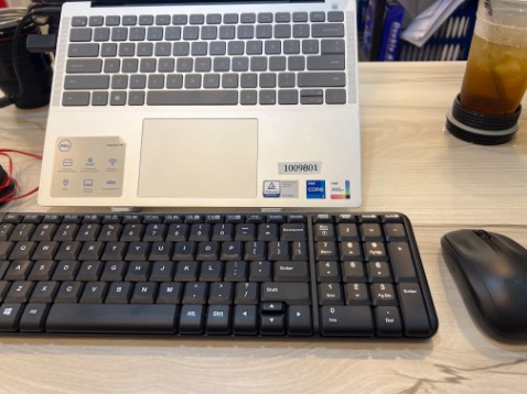 Phím êm lắm nha, chuột cũng đằm tay nữa