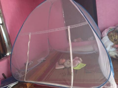 Mùng rộng rãi khoá khéo nhẹ nhàng mà giá cực kì rẻ luôn. Quá hài lòng với sản phẩm. Shop chuẩn bị hàng để giao nhanh lắm luôn
Quá tuyệt vời cho một chiếc màn tự bung mà gọn gàng như vậy. Tuy khâu gập vào có hơi khó khăn nhưng làm theo hướng dẫn đã dễ hơn rất nhiều, nên mua lắm ạ
Lúc mới mua về không biết gấp gọn lại, bây h dùng quen rồi, thì uốn 3 vòng là gấp gọn lại, tiện lợi lắm. đáy rộng rãi phủ kín giường nên không cần phải khoan hay mắc mùng lên tường hay dây thép trong nhà nữa, chỉ cần mở ra là nó dựng lên rất dễ. 

Nhớ ngày xưa mua mùng mất nhiều tiền, giờ tiện lợi thật cho shop 5 sao