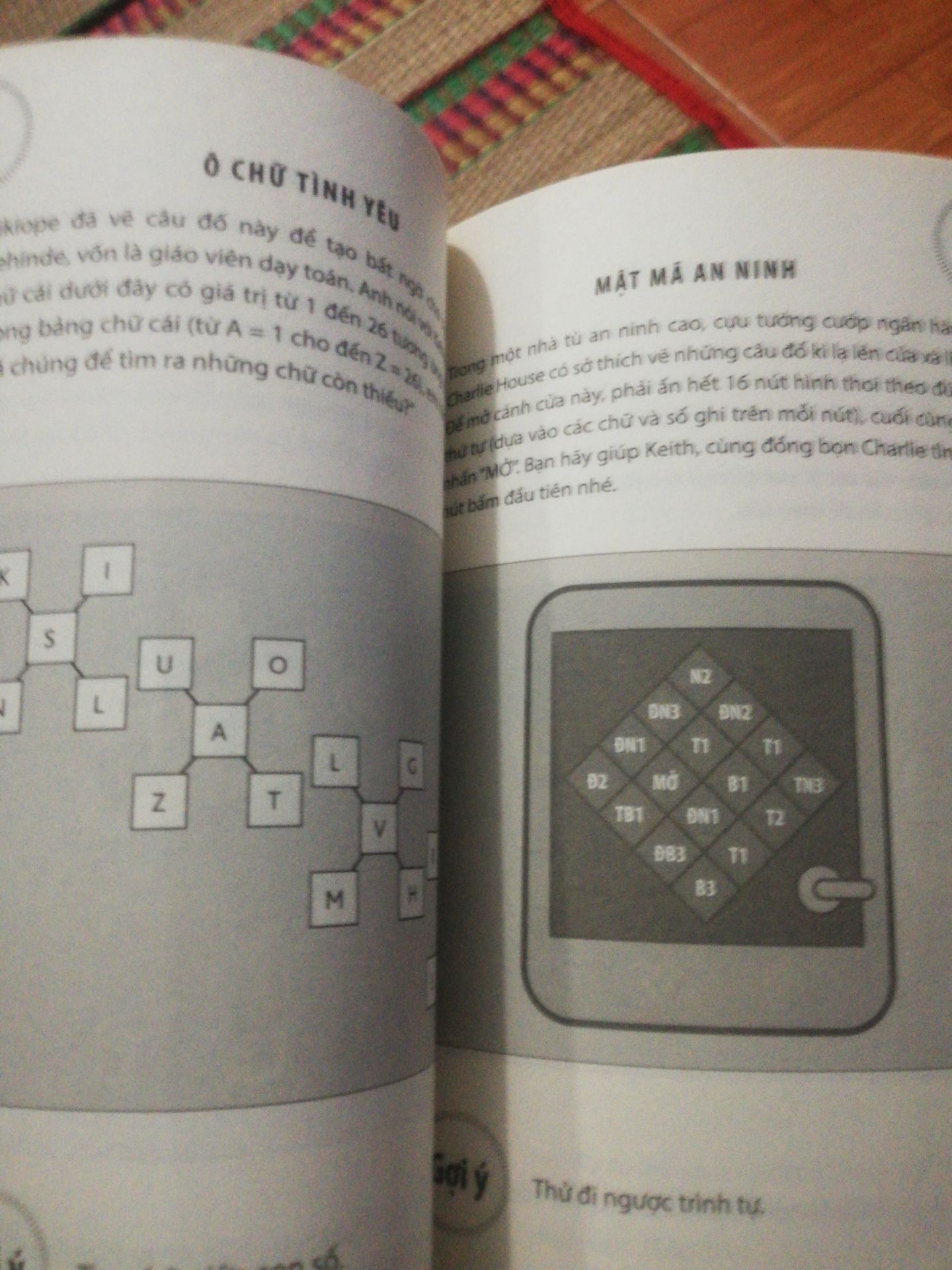 tôi mua và cảm thấy rất thất vọng giấy quá xấu và có mùi như ẩm mốc