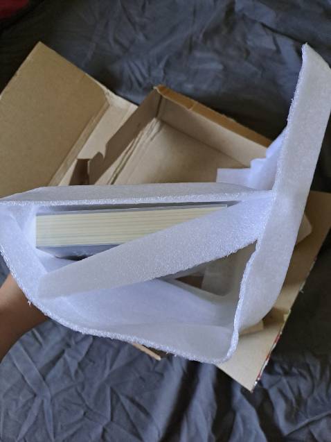 Fahasa bọc hàng rất đẹp mắt, kĩ lưỡng. Làm người mua có động lực đọc liền hehe. Tại đọc MKNS 1 rồi nên mới quyết định mua phần 2( vì rất hay, cuốn, và bổ ích) Mn muốn rõ hơn thì có thể search review MKNS 2 để rõ hơn là hay ntn. Xin cảm ơn ạ.