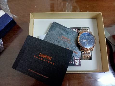 Đồng hồ chính hãng full box rất đẹp, đóng gói kỹ lưỡng, giao hàng nhanh, phản hồi của shop rất nhanh chóng. Rất vừa ý