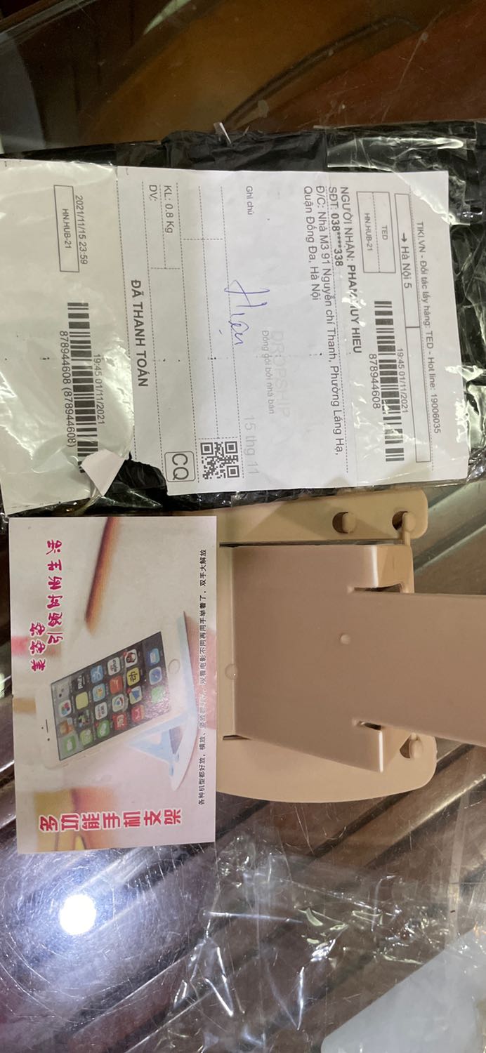 Giao nhầm hàng đặt mua áo mưa và ô che mưa thì gửi miếng nhựa kê điện thoại không có giá trị, liên hệ thì không thấy phản hồi,