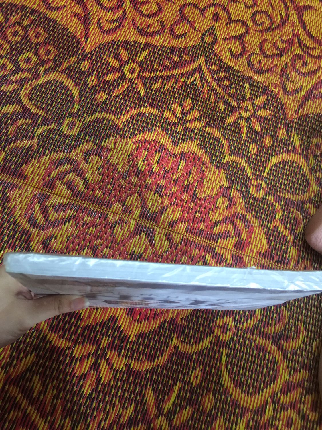 Sách giao nhanh, 26 đặt thì 27 đã giao rồi, đóng bọc sách tốt, sách in rõ ràng, dễ đọc, đáng tiền, ôn thi tốt