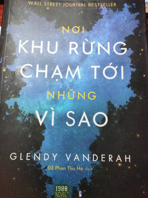 Câu chuyện rất hay, tác giả cho ta nhận thấy con bé là người ngoài hành tinh nhưng rồi gần cuối sách lại mở ra sự thật về con bé nhưng rồi thành mớ bòng bong đọc bị cuốn theo cứ tưởng khoa học viễn tưởng nhưng lại không phải. 3 nhân vật khác là Jo, Gabe và Tabby đều là người tốt giữ Hộ và Gabe là 1 couple nhưng họ rất êm đẹp lúc đầu rồi xảy ra mâu thuẫn rồi lại trở lại thắm thiết, thứ tình cảm lên xuống dập dờn như sóng vỗ vậy nhưng cực kì hay. Jo là cô gái bị mắc ung thư phải cắt bỏ buồng trứng và ngực nhưng điều đó không làm cô nản chí và cô cũng đã tìm đc người yêu cô và yêu cả căn bệnh của cô. Đáng để đọc lắm 9,5/10