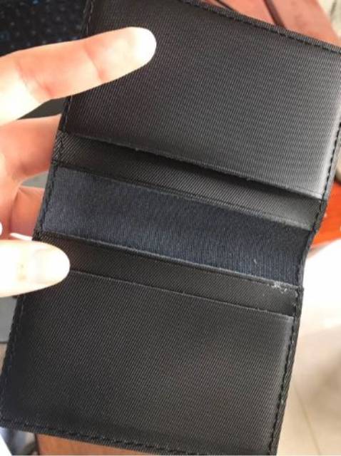 Đựng thẻ rất gọn, da lại mềm