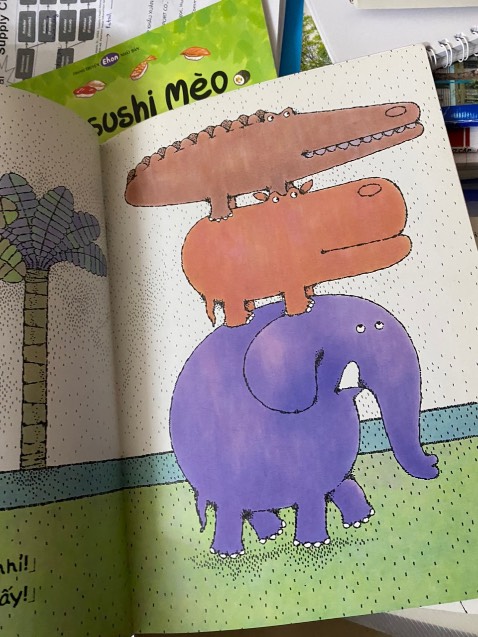 em bé nhà thíchg rất thích voi, sưu tầm nhiều cuốn có hình chú voi rồi và cuốn ehon này rất đặc biệt, cảm ơn shop nhiều