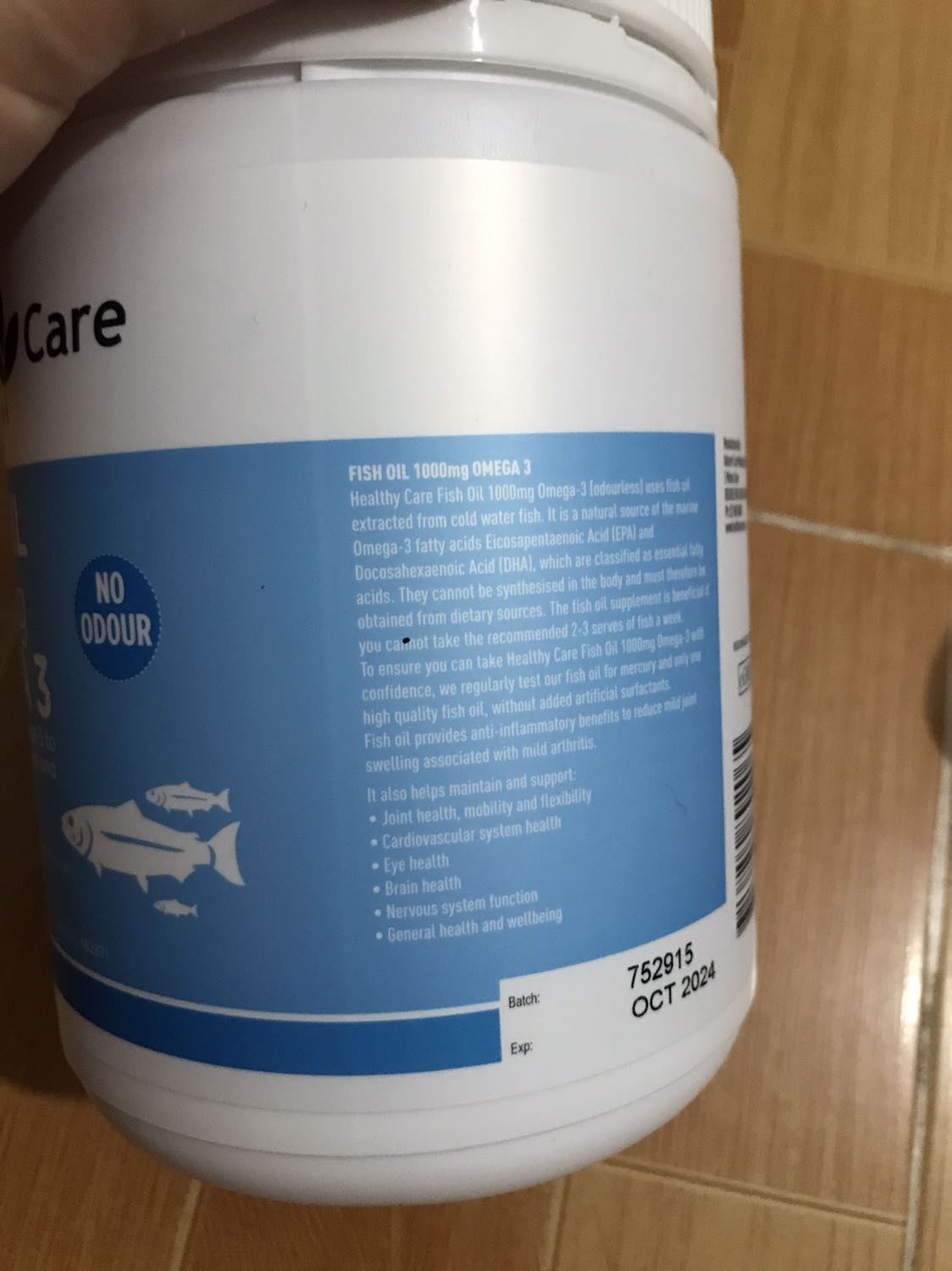 Ko bít mẫu mới hay hàng nhái...hũ màu đậm là người quen ở úc gởi về...hũ màu nhạt là mua tiki..màu sắc và logo khác 1 trời 1 vực 🥲🥲 Ko bít mẫu mới hay hàng nhái...hũ màu đậm là người quen ở úc gởi về...hũ màu nhạt là mua tiki..màu sắc và logo khác 1 trời 1 vực 🥲🥲