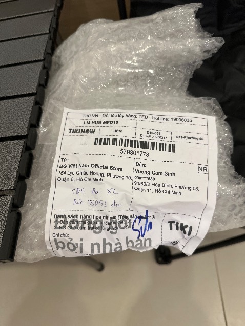 Shop đã liên hệ và giao 01 ghế thiếu ngay hôm sau.