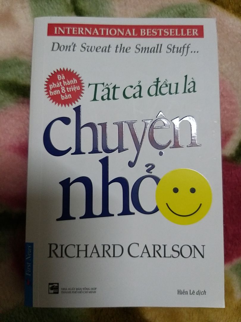 Tất cả đều là chuyện nhỏ.1 cuốn sách nhỏ nhưng giá trị to.Cuốn sách như 1 ng thầy 1 ng bận đồng với mn.Về việc đối mặt với cs ra sao,xử tn là hợp lí trong mọi tình huống.Giúp mn có 1 tâm thế bình tĩnh tr mọi vc,suy nghĩ chín chắn,xử lí khách quan và hợp tình hợp lí.Sổ tay dành cho tất cả ng VN