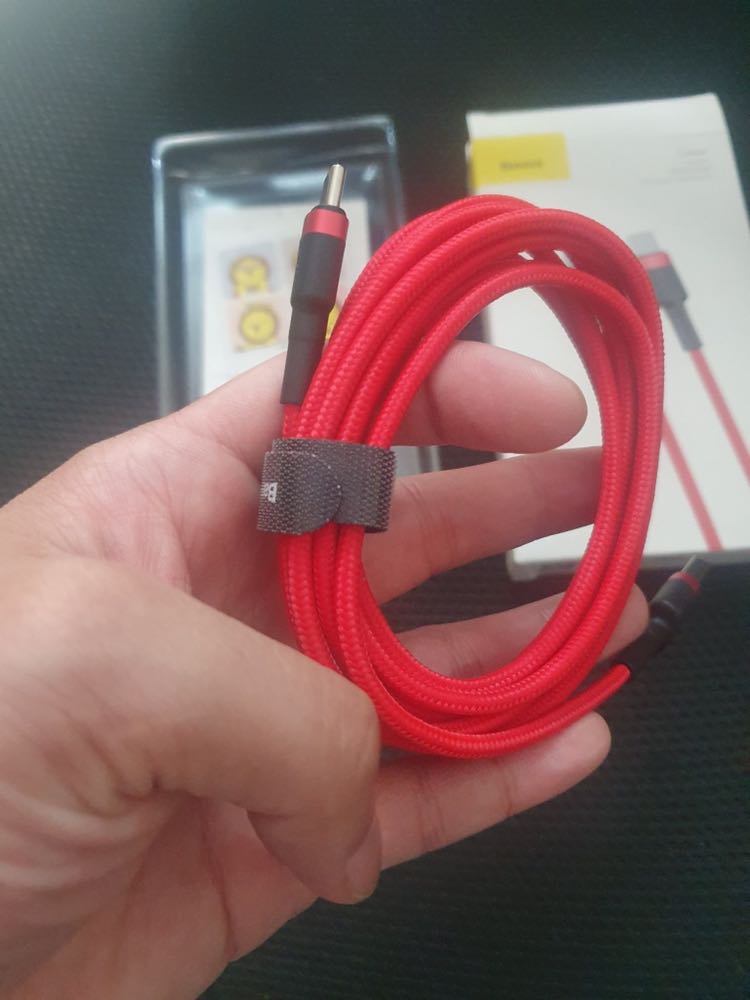 Cáp chắc chắn, sạc khá nhanh. Tiki Giao hàng bao nhanh luôn.