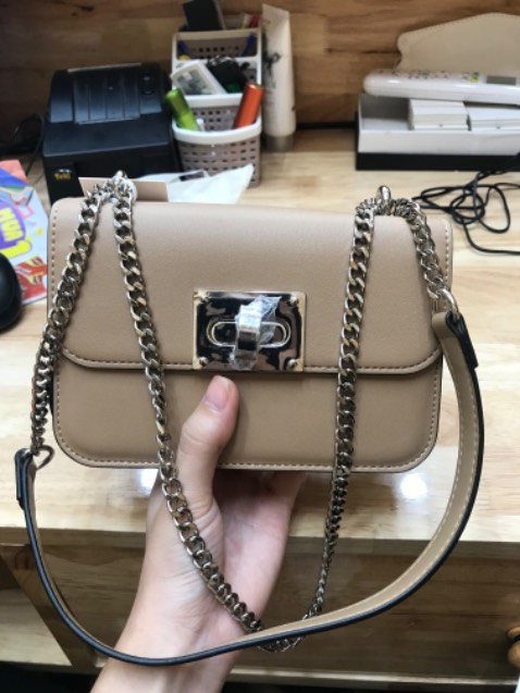 sản phẩm đẹp , bền dễ phối đồ màu sắc hài hoà hợp với mọi lứa tuổi 
luôn ủng hộ shop ❤️❤️❤️