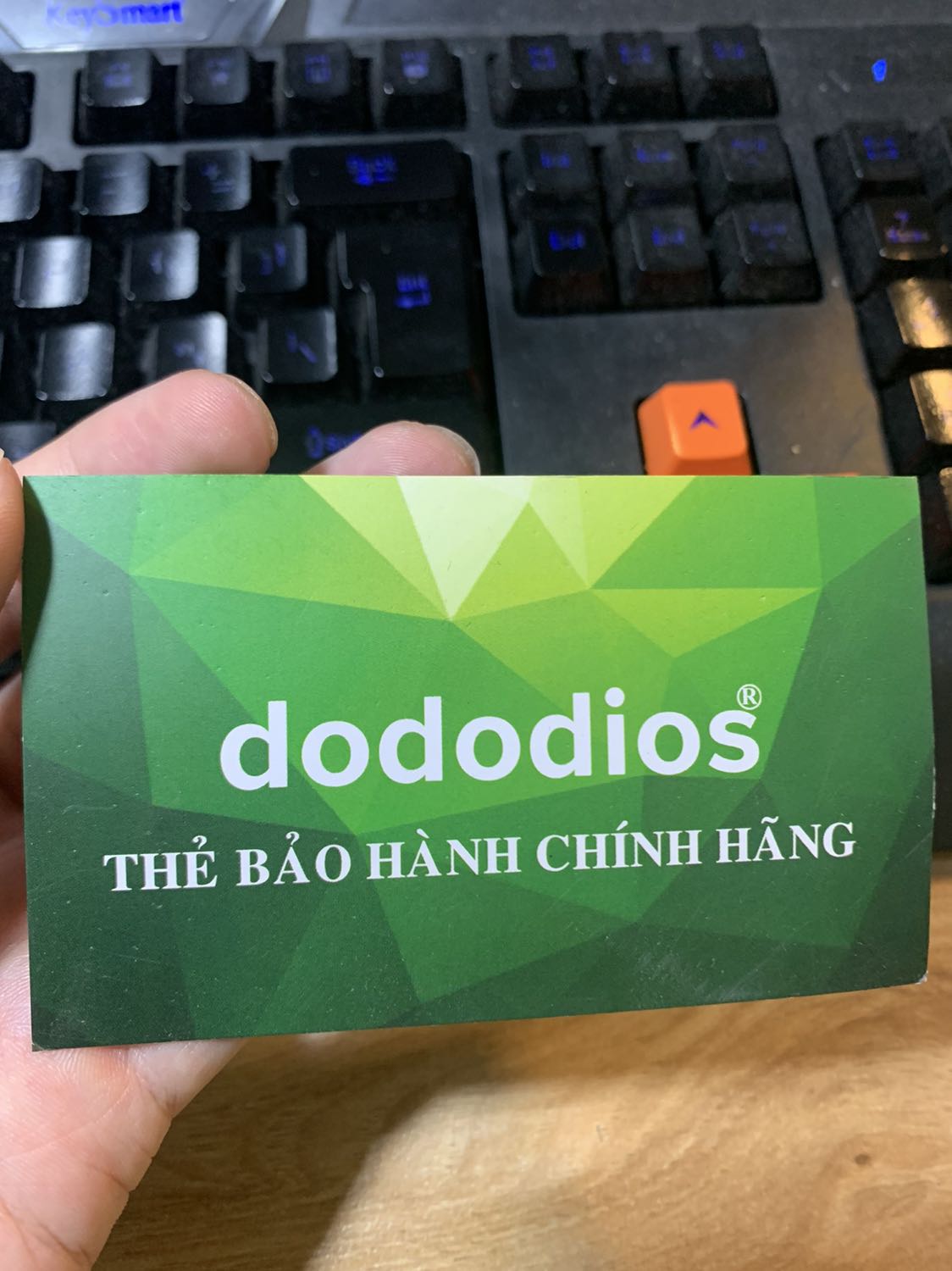 Mua 3 cái kính bơi dododios mà cái nào cũng ưng. Cho bạn 1 chiếc, mình 2 chiếc đều ổn lắm
kính bơi cầm rất chắc đeo vào ổn áp mà shop cũng hỏi han sau khi nhận được hàng nên thấy rất ok vì chăm sóc khách hàng như vậy là phải rùi
Tiki giao hàng 2h nội thành khá nhanh ưng phết
Nói chung vì store quan tâm khách nên review có tâm lại thui. Có qua lại sau nay nhớ giảm mình nếu mình giới thịu cho nhé