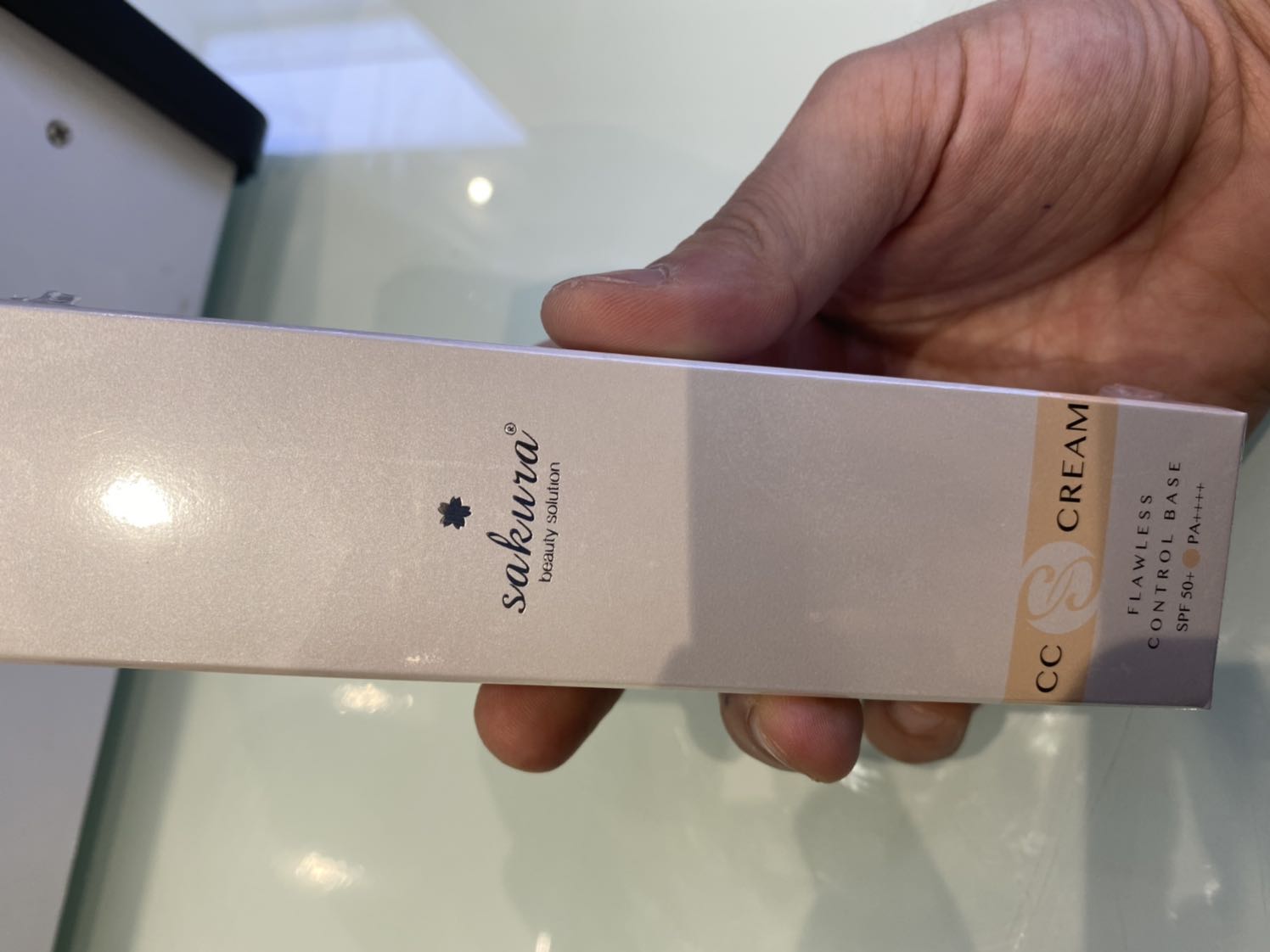 Cho 5 sao , đóng gói cẩn thận , hàng chất lượng, có mã vạch , tem đầy đủ ! Dòng Sakura thì mình và bạn bè sử dụng kem dưỡng rất nhiều rồi, Hãng này dùng đã , giờ thêm *** cream , mượt lắm , da không bị mụn nhé !!! Chắc sẽ đồng hành thêm