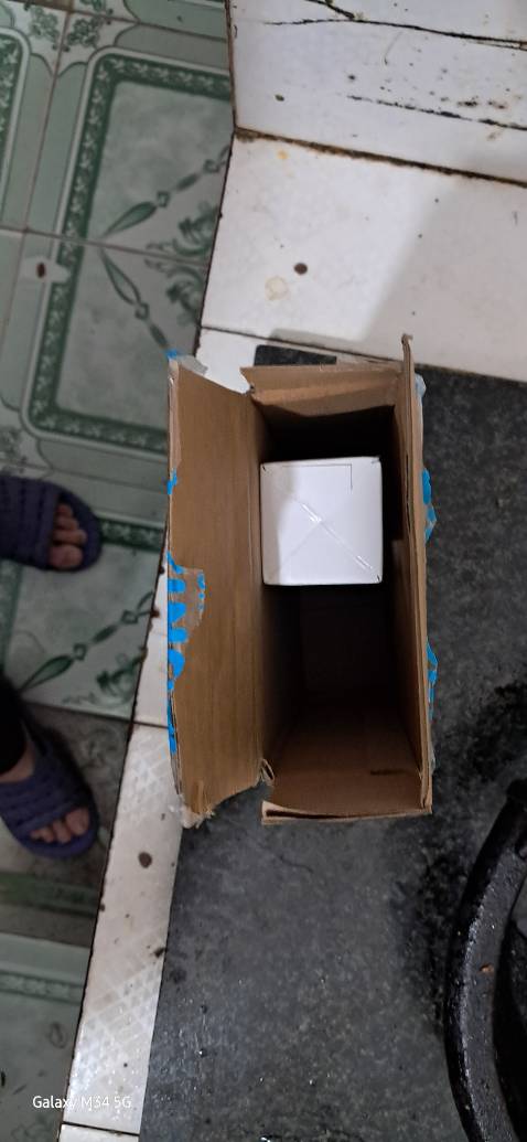 Sản phẩm gửi đi không có sữa rửa mặt đi kèm như quảng cáo.