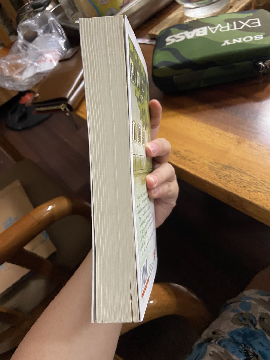 Không có bọc ngoài nên cũng có tí vấn đề nho nhỏ nhưng không đáng kể mấy.