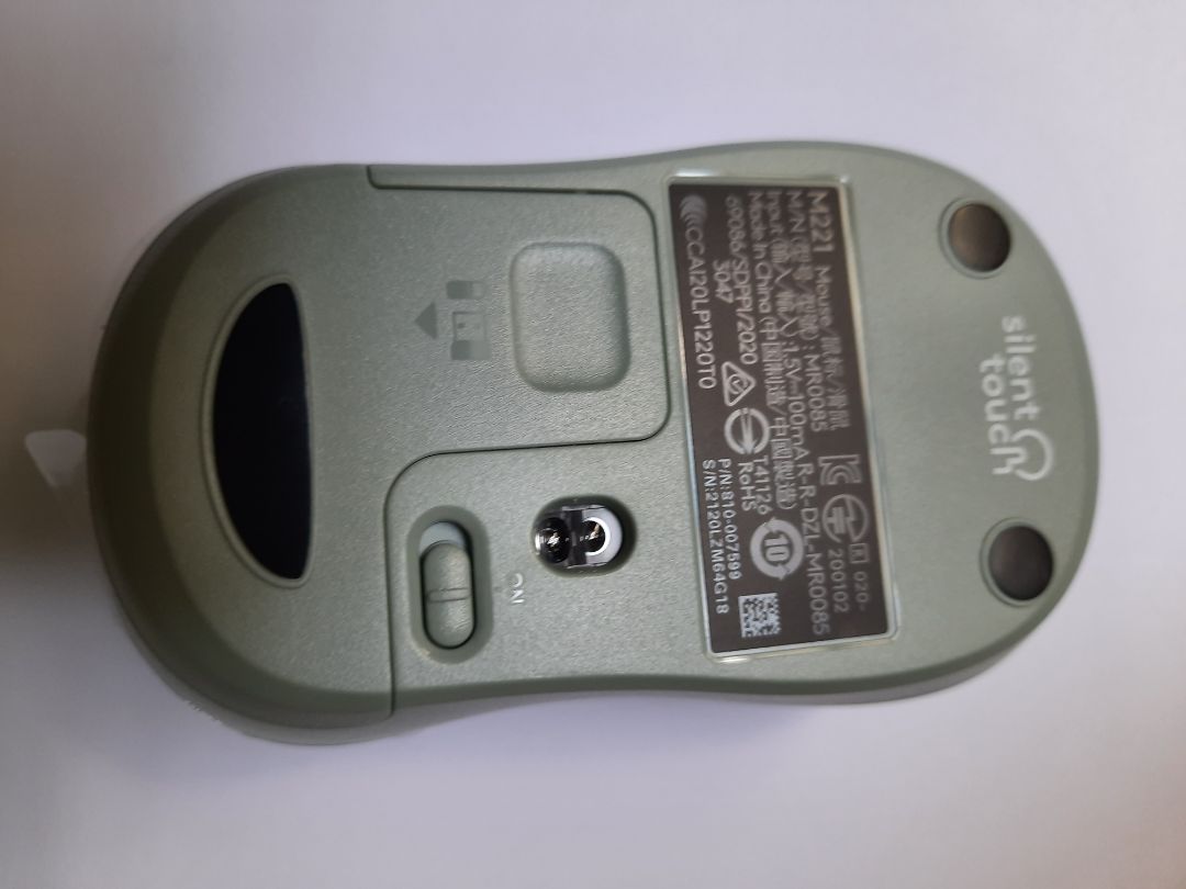 Không phải là chuột Bluetooth.
Các loại Chuột Logitech sử dụng rất tốt đáng đánh giá 5 sao.