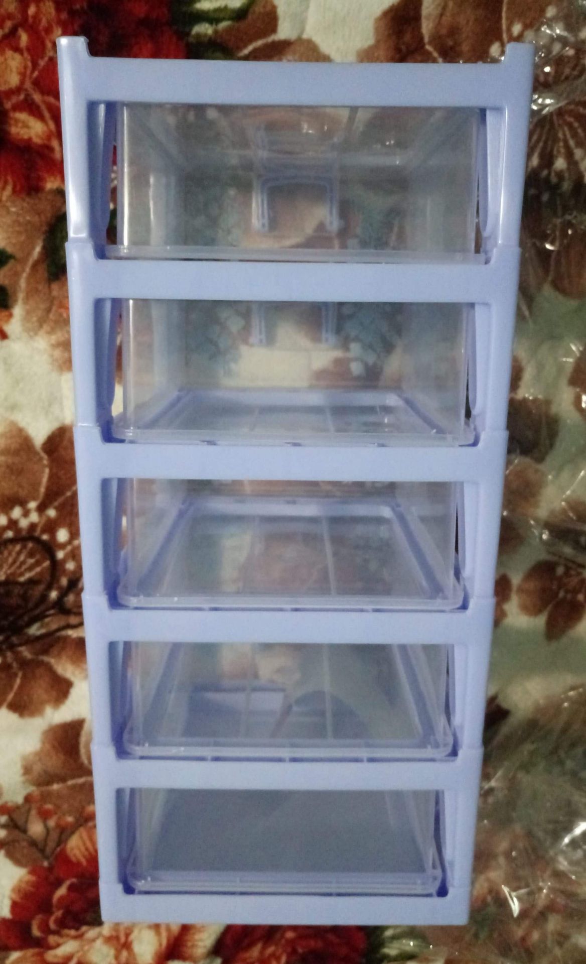 Tiki giao hàng nhanh, hàng giống hình, không bị vỡ, giao màu ngẫu nhiên mà đúng màu mình thích luôn nên rất vui, chất lượng sản phẩm tốt, rất yên tâm mỗi khi mua hàng ở Tiki, mà giao hàng lại nhanh nữa Tiki giao hàng nhanh, hàng giống hình, không bị vỡ, giao màu ngẫu nhiên mà đúng màu mình thích luôn nên rất vui, chất lượng sản phẩm tốt, rất yên tâm mỗi khi mua hàng ở Tiki, mà giao hàng lại nhanh nữa