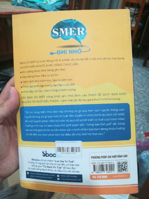 Sách mới nhưng hơi dơ nha