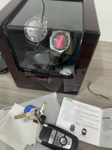 Mình mới mua shop hỗ trợ rất nhiệt tình và uy tín, ai chơi đồng hồ cơ nên mua ủng hộ shop vừa túi tiền lại đẹp và hợp lý