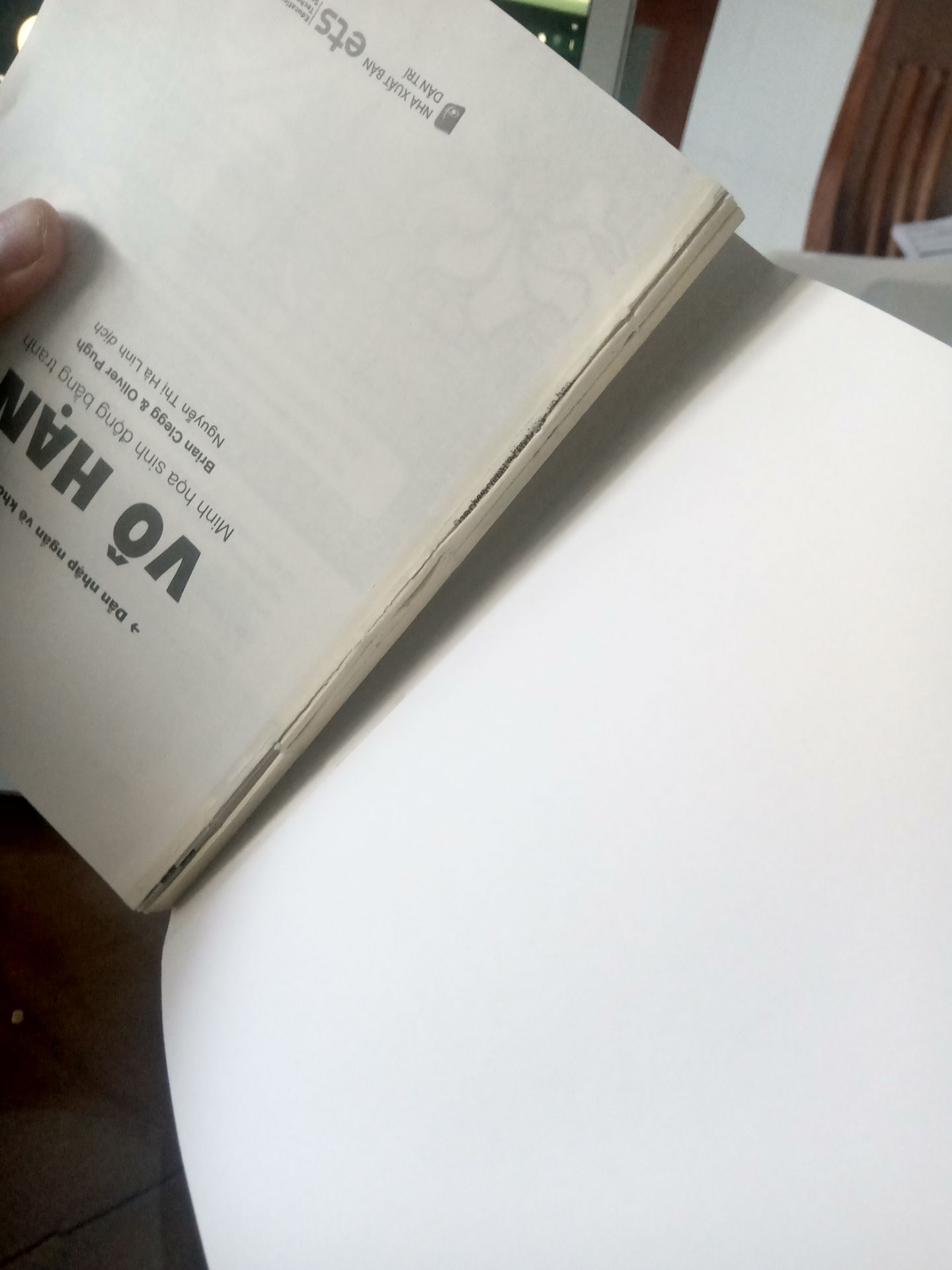 mới mở ra đọc cái bị như vầy luôn