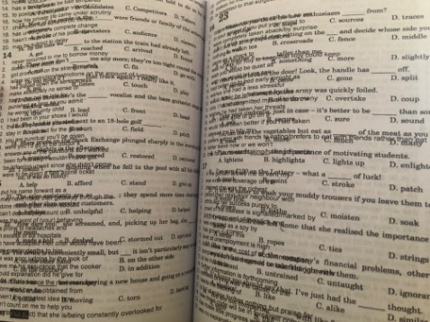 Đóng gói và giao hàng nhanh, tuy nhiên mình khá thất vọng vì sách in bị lỗi ở một vài trang