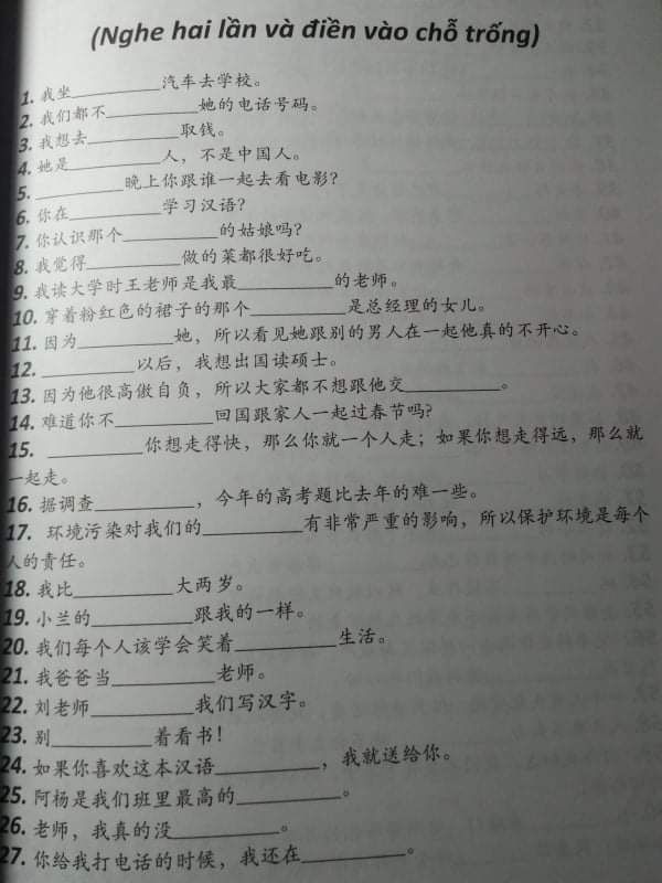 sách dày, đẹp, in rõ, có CD kèm, mà mình không dùng CD được nên sẽ xin shop link nghe audio. Bài tập phong phú như nghe đoạn văn điền từ, hội thoại điền từ, hay chọn ABCD, và nhìn hình nghe audio.