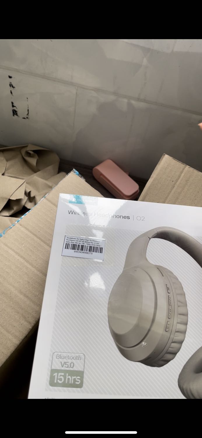 Giao hàng nhanh. Đóng gói cẩn thận. 
Sản phẩm rất chất lượng phù hợp với giá tiền, âm thanh rõ, đeo êm tai