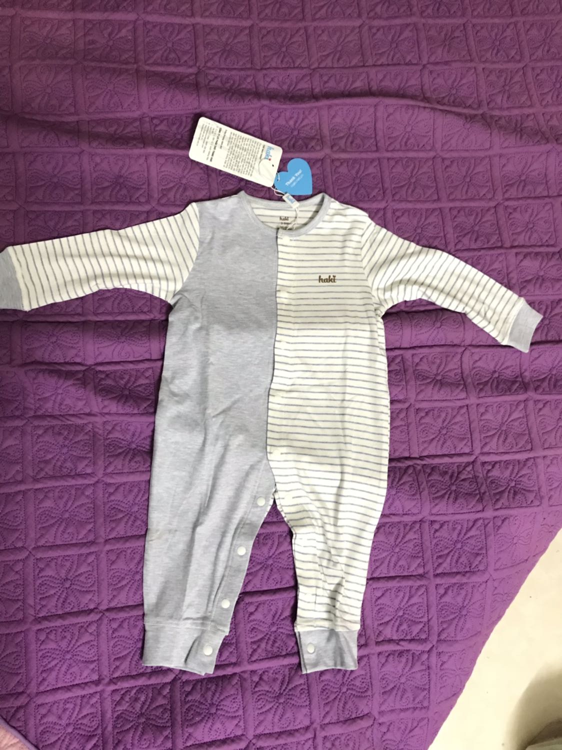 Chất mềm, mịn, sờ tay cảm thấy chất vải mát lắm ah.
Đã mua loại vải sợi tre của một số hãng nhưng thấy hàng Haki là thích nhứt.
Cho 5sao ah!!!