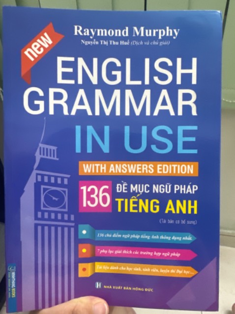 Sách hay, ngắn gọn, súc tích, đầy đủ grammar cần thiết, có bài tập để thực hành. Tiếc là mình không biết đến sách sớm hơn. 
Tiki giao hàng nhanh.
Chất liệu giấy tốt.