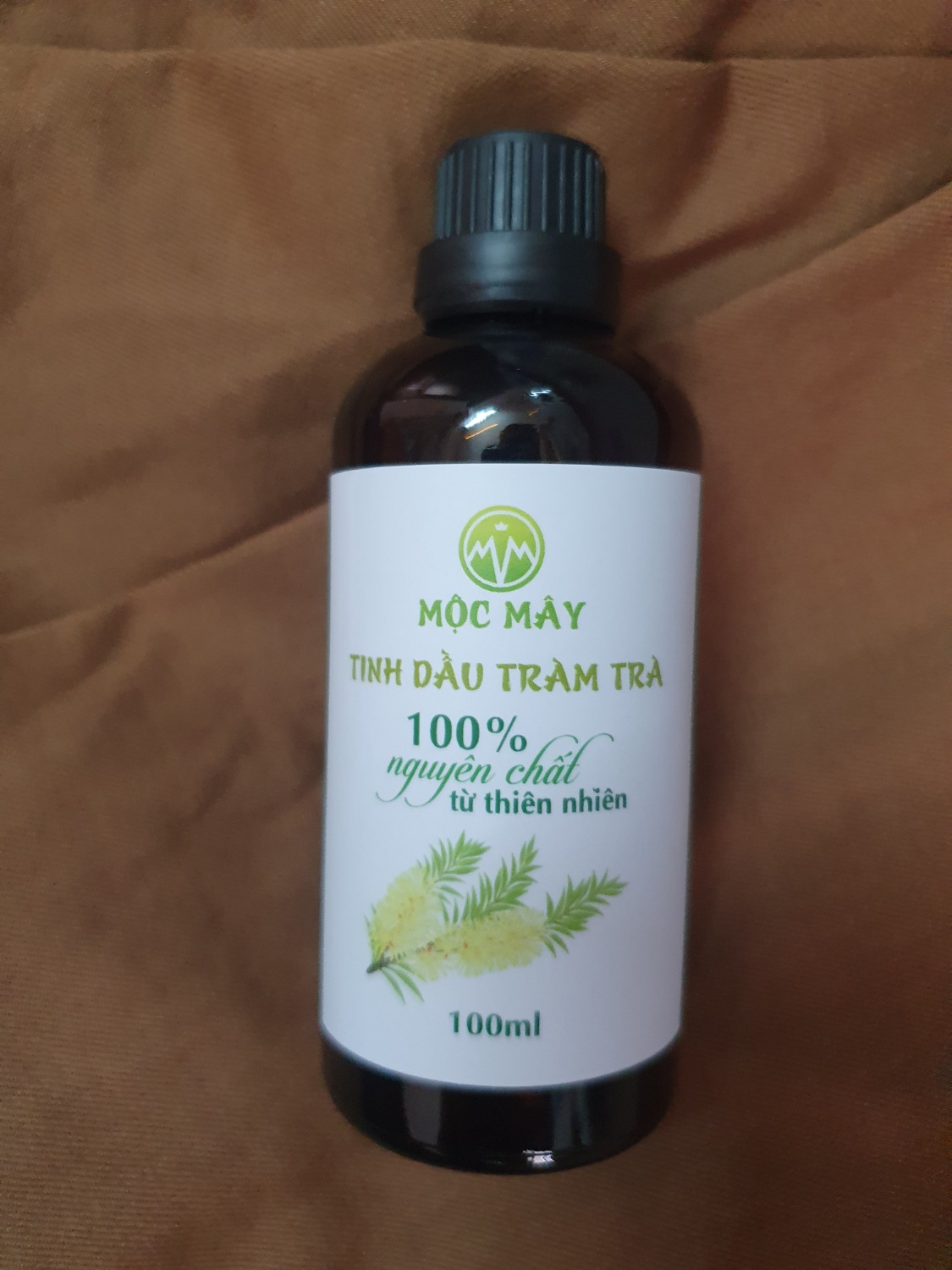 Chưa bao giờ sử dụng tinh dầu nào mà thơm như của shop, giao hàng rất nhanh, rất hài lòng