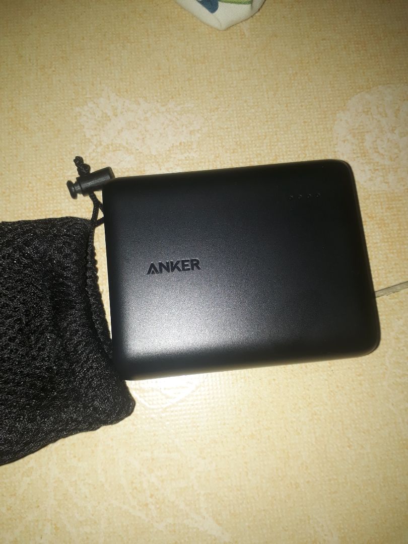 vâng, tưởng tiki trading bán hàng như thế nào, tuy rất ít khi xài nhưng đến lúc xài rồi mới biết hình như sạc dự phòng này chỉ có 10000 mah chứ không phải 13000mah như đã ghi trên sản phẩm, nhớ hồi đó mua có 750k có giảm giá hay sao đó, tôi nghĩ là lúc này tiki trading đang xả mấy cái hàng cũ ra ngoài và giảm giá cho sản phẩm này để người khác dễ dàng mua được và bị ***. Lần sau mấy bạn nào có mua hàng ở đây nhớ tránh kẻo bị *** như tôi thì khổ