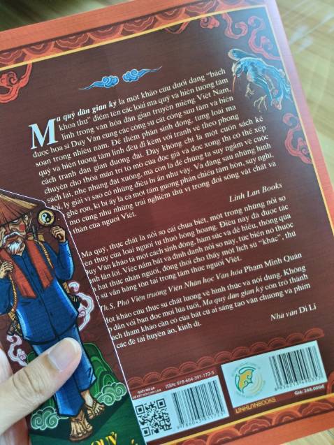 Sách đẹp lắm lắm luôn. Thật sự không làm mình thất vọng. Không bị hư gáy hay móp méo gì hết. Đáng mua nha.
Giao nhanh, mới đặt tối hqua sáng hsau đã có.
