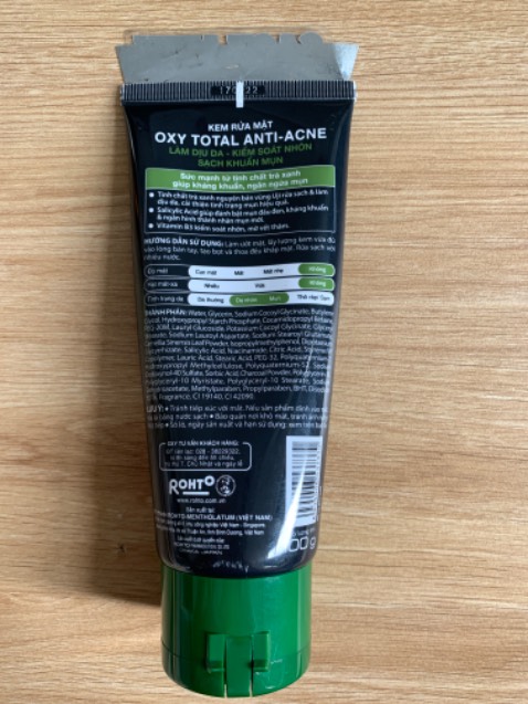 Rửa xong da mặt cũng dễ chịu hơn chút, mụn thì cũng bớt xuất hiện, mùi cũng không thấy khó chịu nữa, sản phẩm tốt. Rửa xong da mặt cũng dễ chịu hơn chút, mụn thì cũng bớt xuất hiện, mùi cũng không thấy khó chịu nữa, sản phẩm tốt.