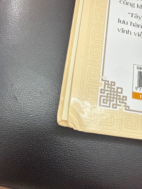Sách móp góc, trang bị gấp, dơ!!!