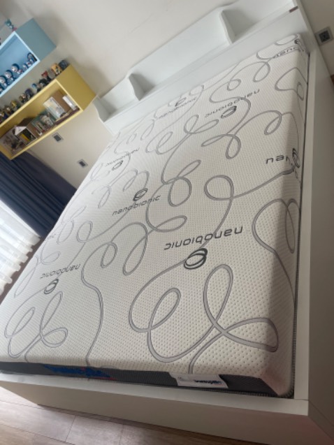 Đẹp, giao hàng nhanh (cho 5 sao)
Shop thiện chí với khách (cho 5 sao)
Tuy nhiên ko biết lý do tại sao cùng mã loại sp, cùng nhà cung cấp nhưng Tiki bán giá quá cao so với ***, vì vậy mọi người cần lưu ý kiểm tra kỹ trước khi mua (1 sao)