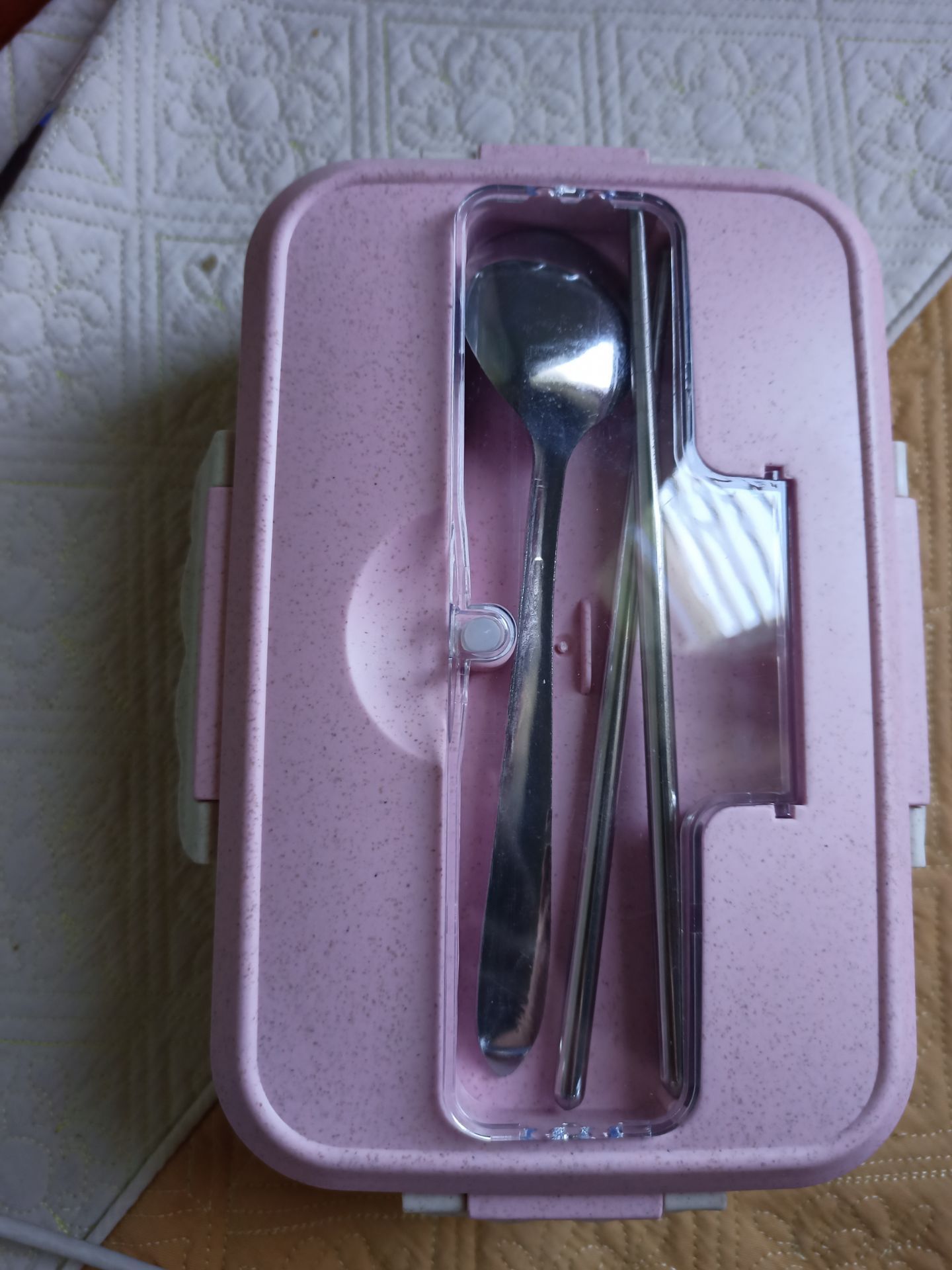 shop bọc hàng cực kì cẩn thận luôn í
cho vào hộp chống sốc giúp sản phẩm không bị vỡ hay gì cả
màu nhìn xinh quá trời
sẽ quay lại ủng hộ shop thêm