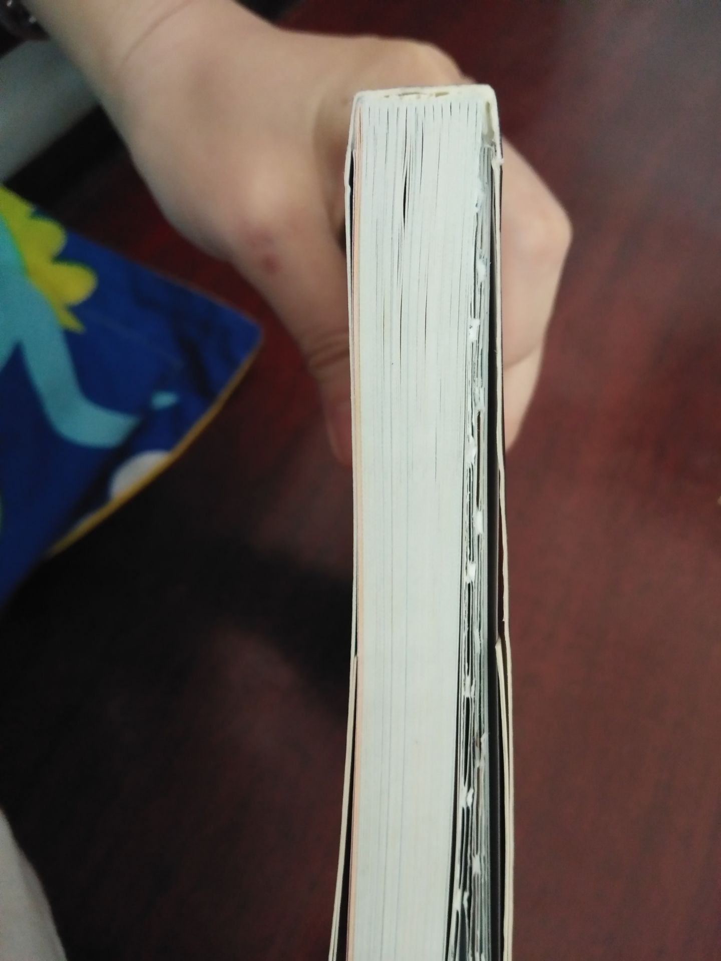 sách bị lỗi nè, in bị lỗi nặng