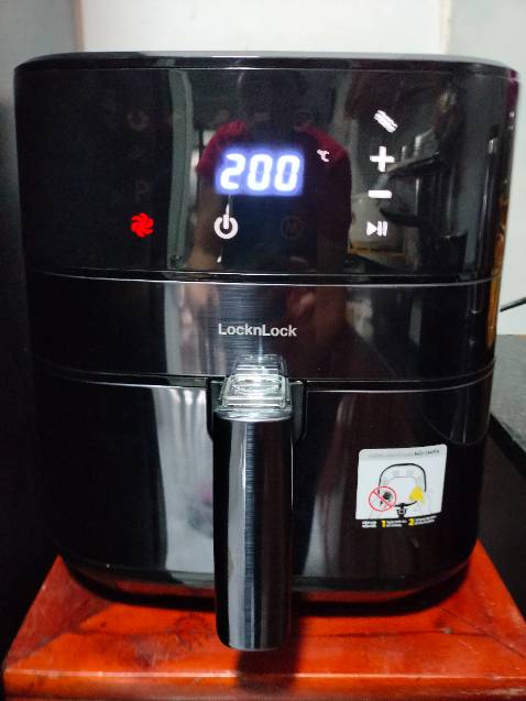 Kiểu dáng đẹp , lồng to , hiện tại đang xài thấy tốt ..hy vọng sẽ bền với thời gian .. tiếc là có ghi tặng kèm bình siêu tốc mà không thấy hơi buồn chút